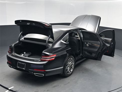 Used 2023 Genesis G80 2.5T w/ Advanced Package image 17