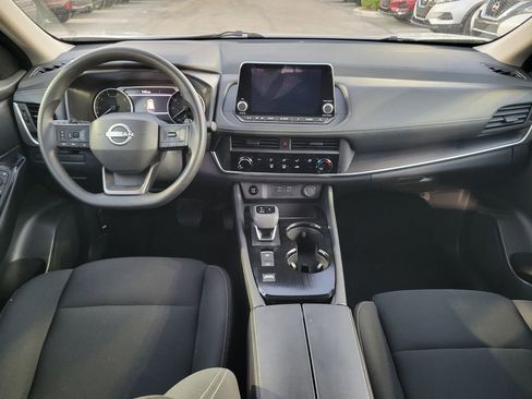 Certified 2025 Nissan Rogue S image 9