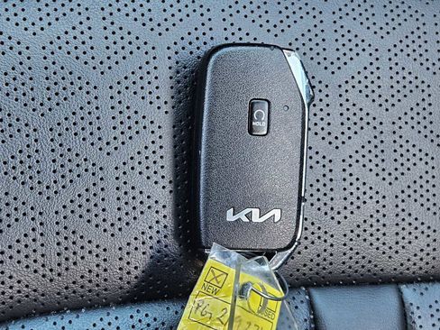 Certified 2023 Kia Sorento EX w/ Panoramic Sunroof Package image 35