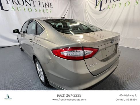 Used 2016 Ford Fusion SE w/ Equipment Group 202A FWD image 5