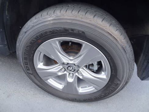 Used 2025 Toyota RAV4 XLE image 14