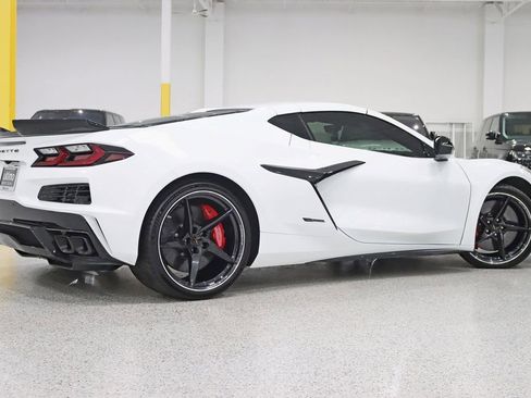 Used 2025 Chevrolet Corvette E-Ray AWD/4WD image 9