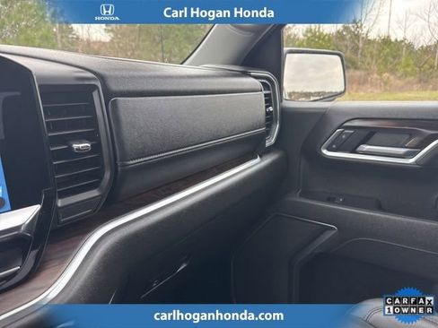 Used 2025 GMC Sierra 1500 SLT image 23