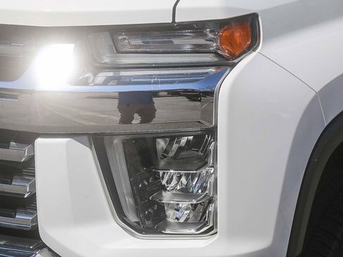 Used 2023 Chevrolet Silverado 2500 LTZ AWD/4WD image 7