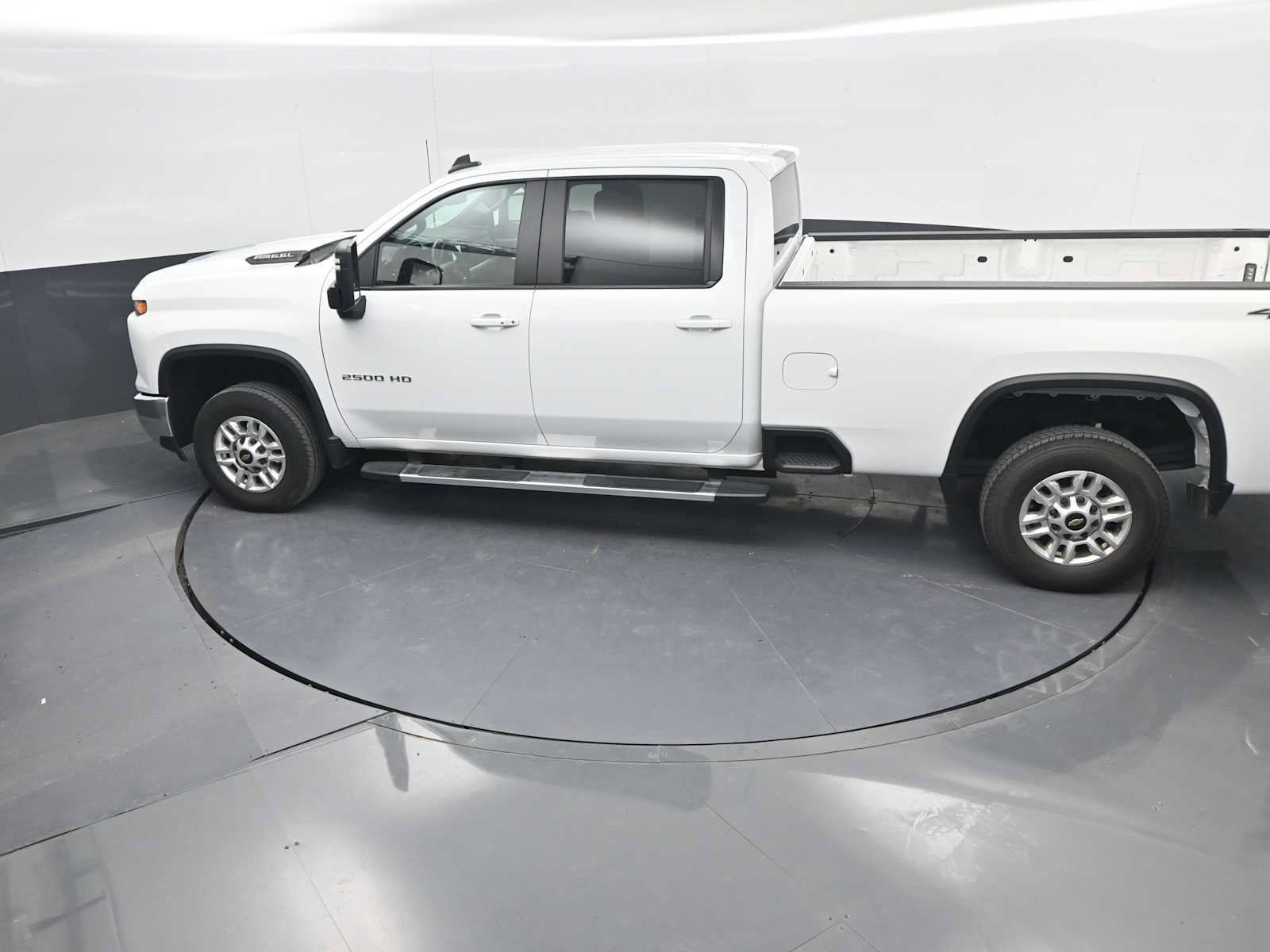 Used 2025 Chevrolet Silverado 2500 LT w/ Convenience Package AWD/4WD image 37