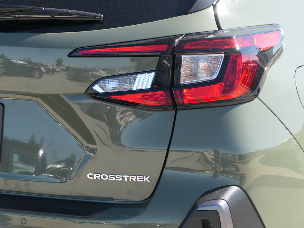 Used 2025 Subaru Crosstrek 2.5i Limited w/ Popular Package #3A AWD/4WD image 4