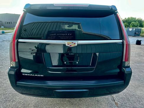 Used 2018 Cadillac Escalade ESV Premium Luxury AWD/4WD image 5