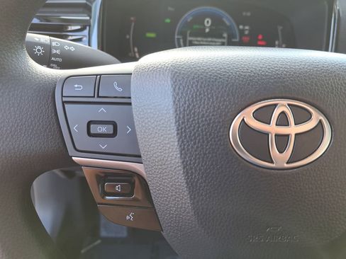 Certified 2025 Toyota Camry LE image 18