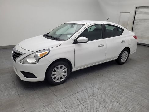 Used 2019 Nissan Versa SV FWD image 2