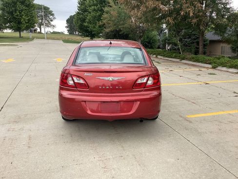Used 2007 Chrysler Sebring Sedan FWD image 4