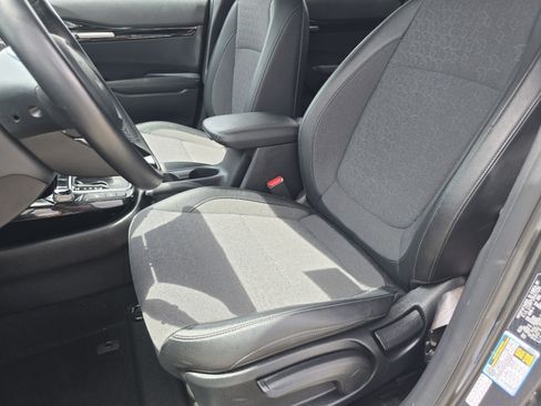 Used 2025 Kia Seltos S AWD/4WD image 25