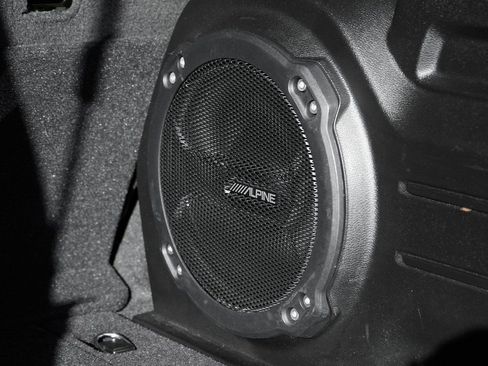 Used 2023 Jeep Wrangler Sahara image 10