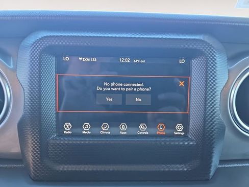 Used 2021 Jeep Wrangler Unlimited Sahara image 23