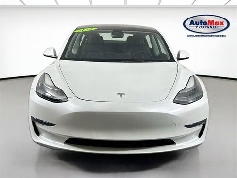 Used 2023 Tesla Model 3 Standard Range image 7