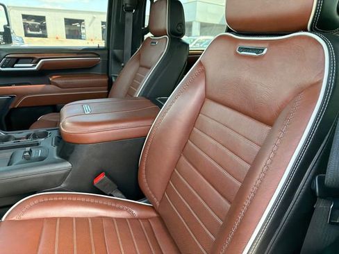 Used 2024 GMC Sierra 2500 Denali Ultimate AWD/4WD image 19