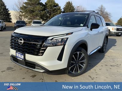 New 2026 Nissan Pathfinder Platinum w/ Cargo Package