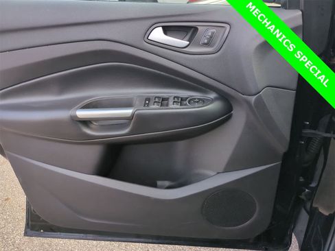Used 2019 Ford Escape SE image 29