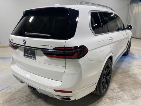 Certified 2025 BMW X7 xDrive40i w/ Premium Package image 9