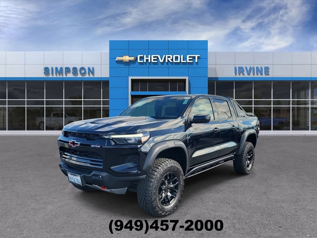 Used 2024 Chevrolet Colorado ZR2 w/ Technology Package AWD/4WD image 4