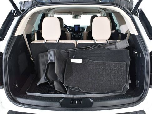 Used 2022 Ford Explorer Limited w/ Limited Technology Package image 21