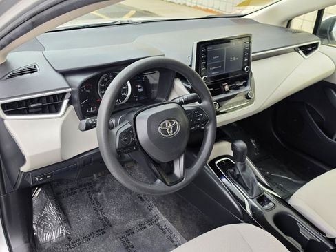 Used 2020 Toyota Corolla LE FWD image 10