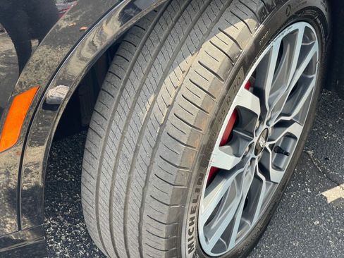 Used 2024 Cadillac XT6 Sport w/ Platinum Package image 27