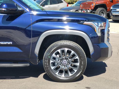 Used 2024 Toyota Tundra Limited AWD/4WD image 7