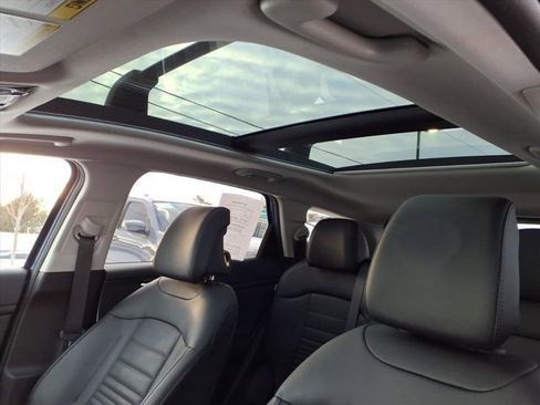 Used 2025 Kia Sportage SX image 26