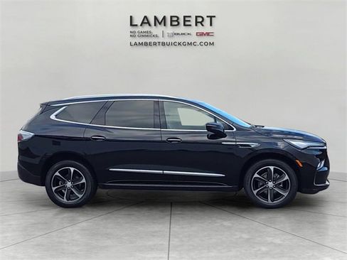 Used 2023 Buick Enclave Essence w/ LPO, Touring Package image 6