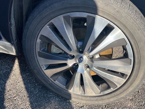 Used 2019 Subaru Ascent Limited image 3