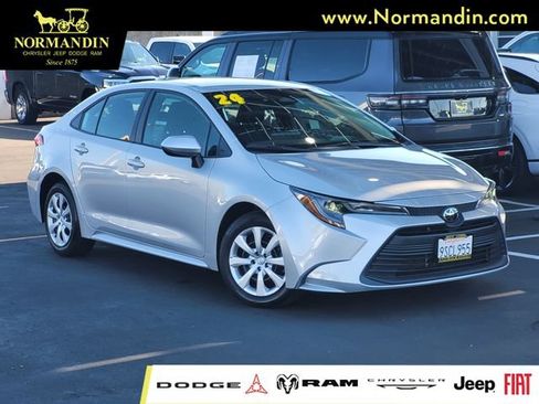 Used 2024 Toyota Corolla LE FWD image 1