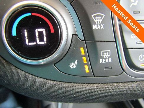 Used 2023 Chevrolet Malibu LT FWD image 15