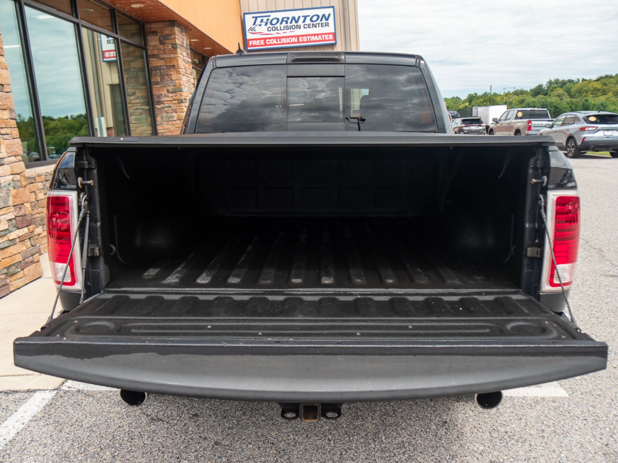 Used 2017 RAM 1500 Laramie AWD/4WD image 35