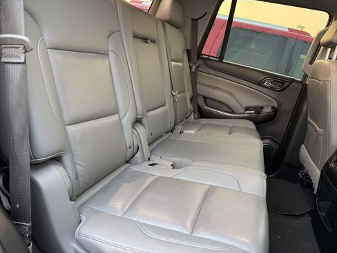 Used 2019 Chevrolet Tahoe LT w/ Luxury Package image 6