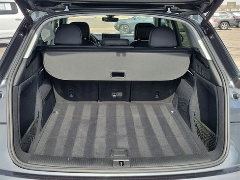 Used 2023 Audi Q5 2.0T Premium w/ Convenience Package image 11