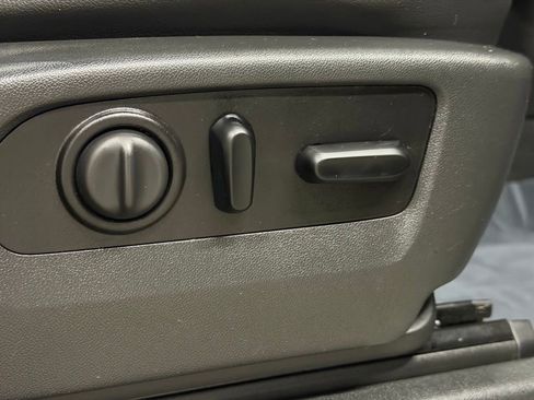 Certified 2020 Chevrolet Silverado 1500 LTZ image 29