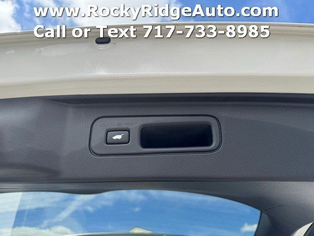 Used 2025 Honda Pilot EX-L image 16