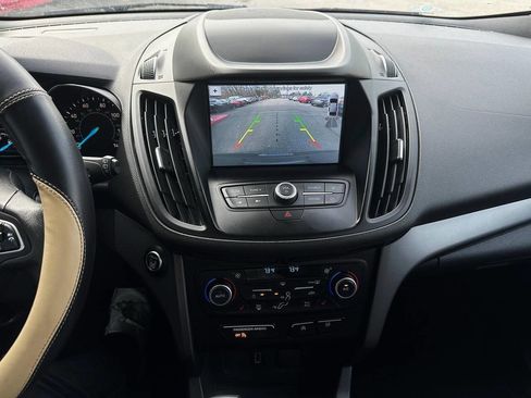 Used 2019 Ford Escape SEL image 30