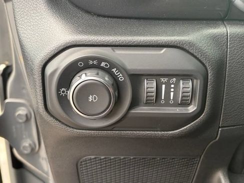 Used 2021 Jeep Wrangler Unlimited Sport AWD/4WD image 25