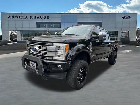 Used 2019 Ford F250 Platinum w/ Platinum Ultimate Package AWD/4WD image 3