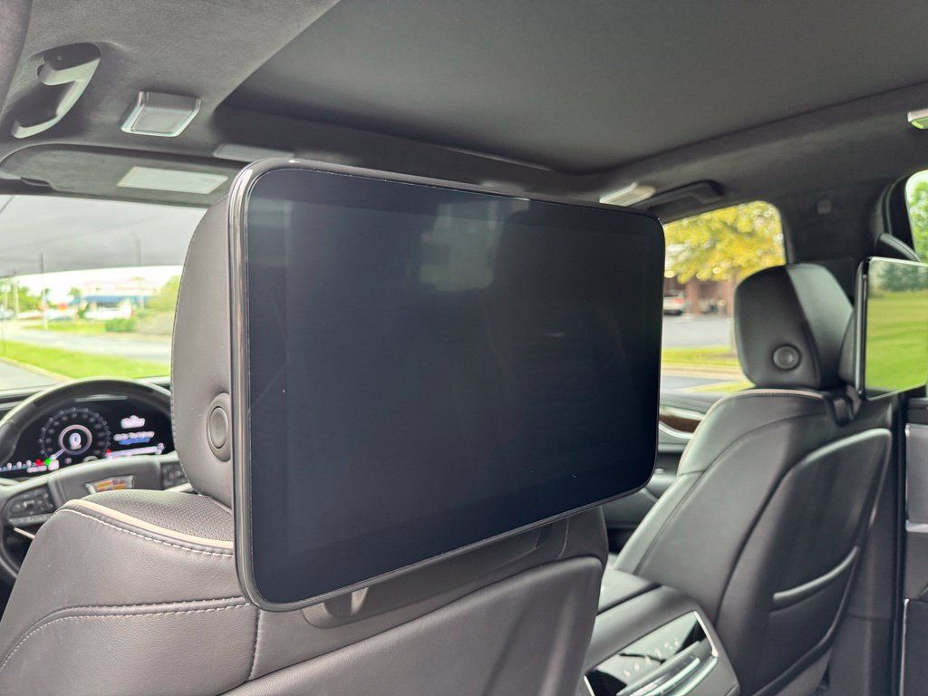 Certified 2023 Cadillac Escalade Sport Platinum w/ LPO, ONYX Package AWD/4WD image 17