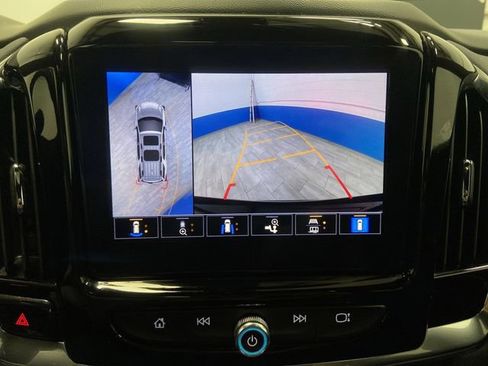 Used 2023 Chevrolet Traverse RS image 10