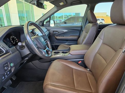 Certified 2025 Honda Ridgeline RTL image 9