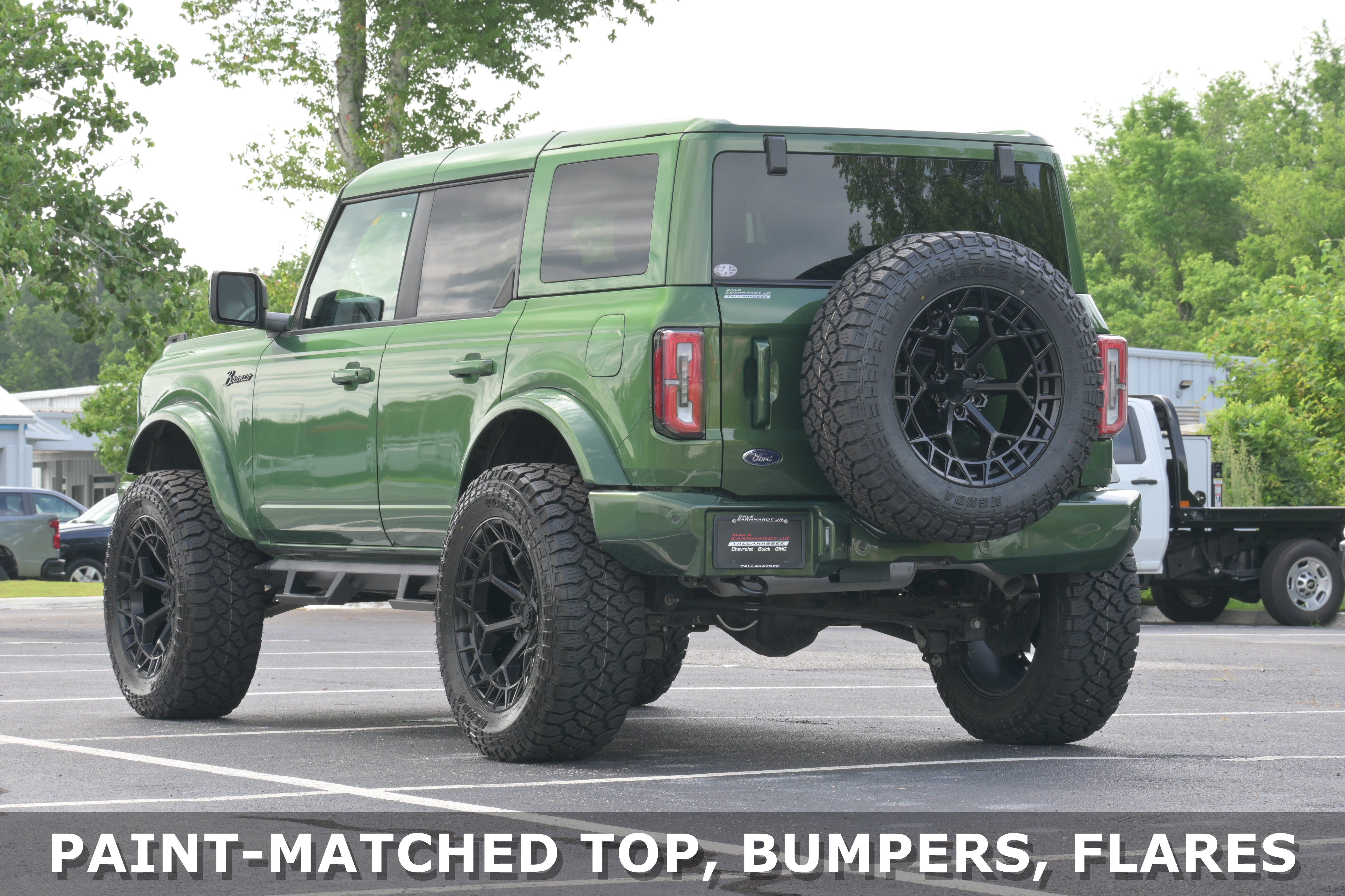 Used 2025 Ford Bronco Outer Banks AWD/4WD image 3