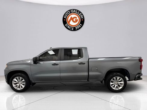 Used 2020 Chevrolet Silverado 1500 Custom w/ Custom Value Package image 4
