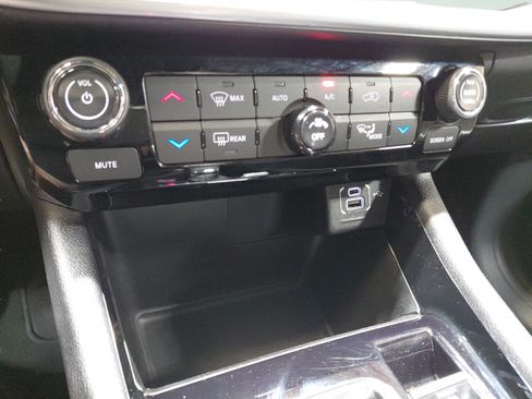 Used 2025 Jeep Compass Limited AWD/4WD image 31