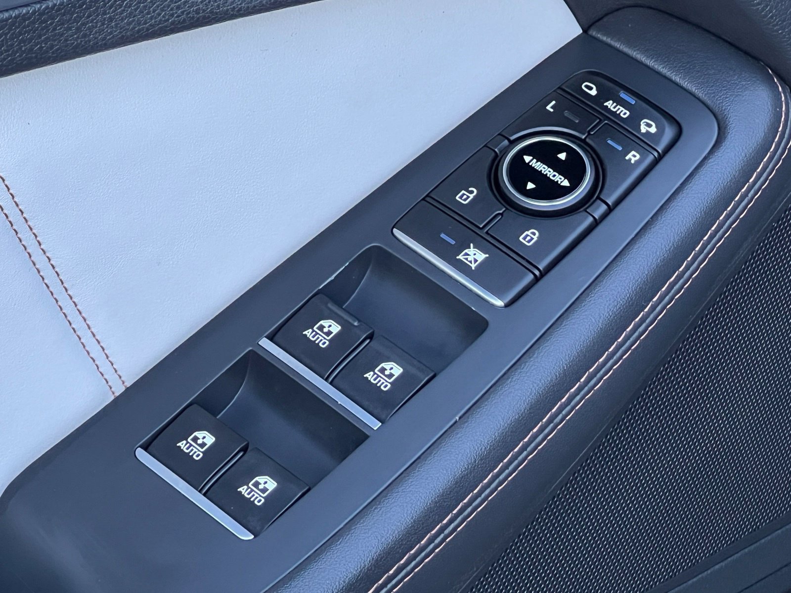 Used 2019 Genesis G80 3.3T Sport AWD/4WD image 32
