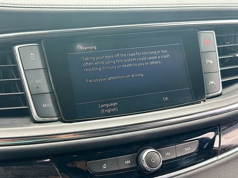 Used 2021 Buick Enclave Avenir w/ Avenir Technology Package AWD/4WD image 13