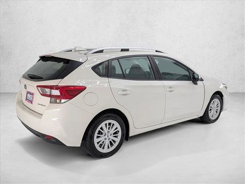 Used 2018 Subaru Impreza 2.0i Premium image 5