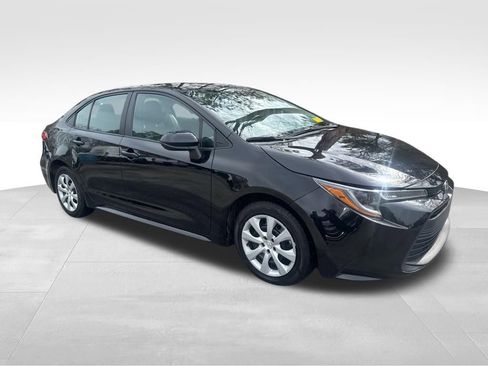 Used 2024 Toyota Corolla LE image 8